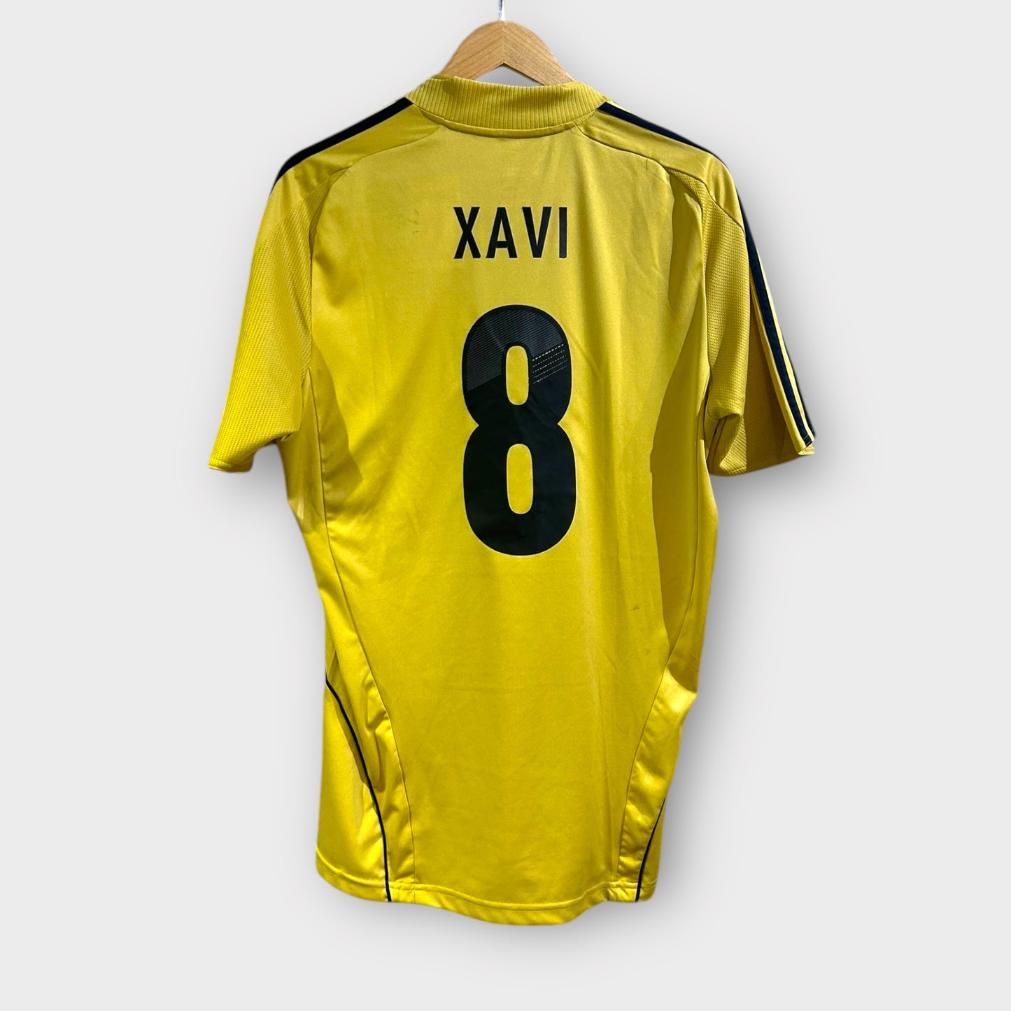 Spain 2008 Away - Xavi 8 (Medium)