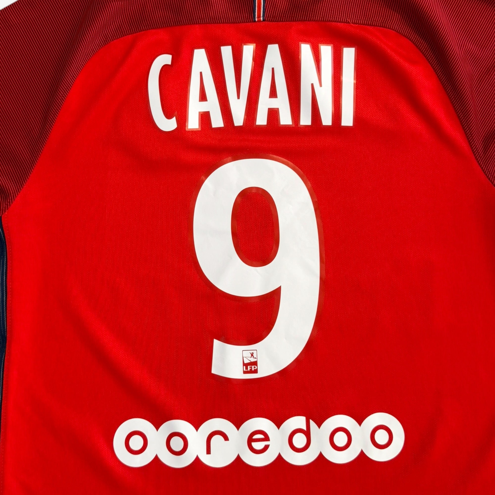 PSG 2016/17 Away - Cavani 9 (Small)
