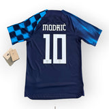 Croatia 2022 Away - Modric 10 (Small)