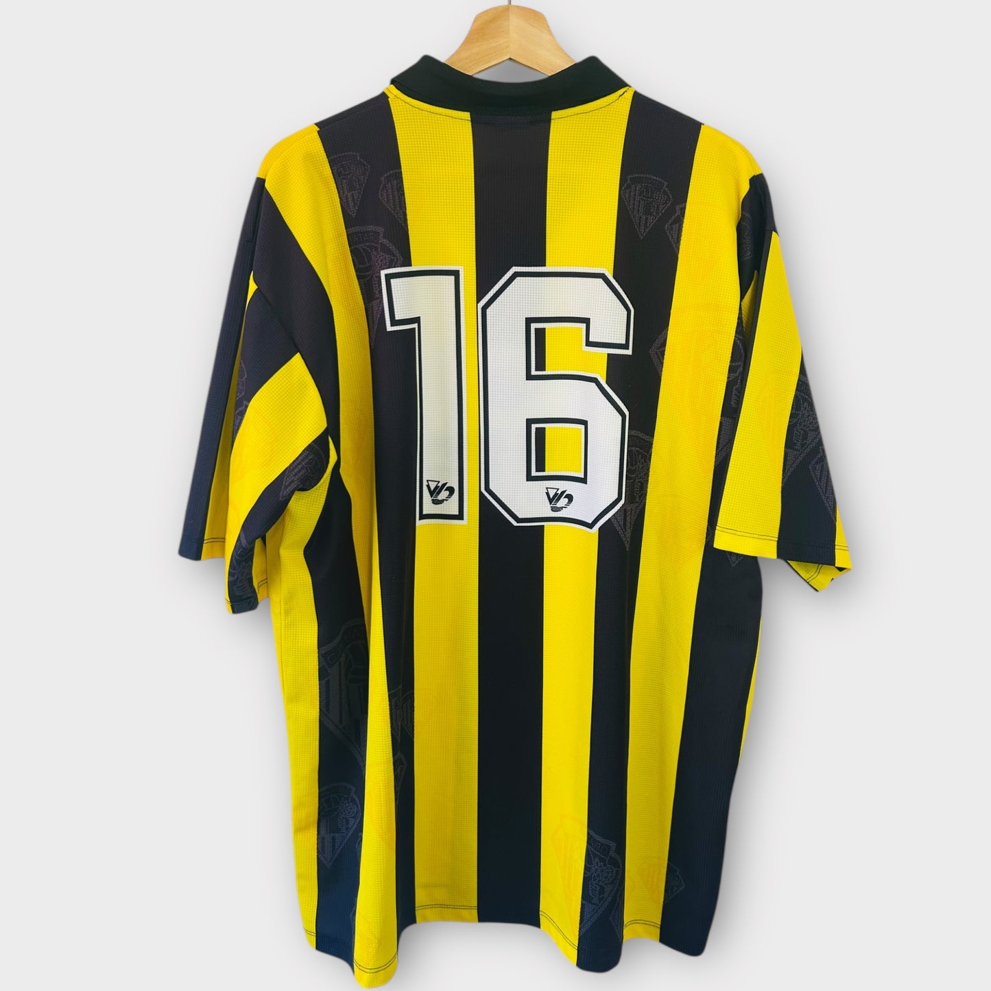 CE Mataró 90s Home Match Issue - #16 (XL)