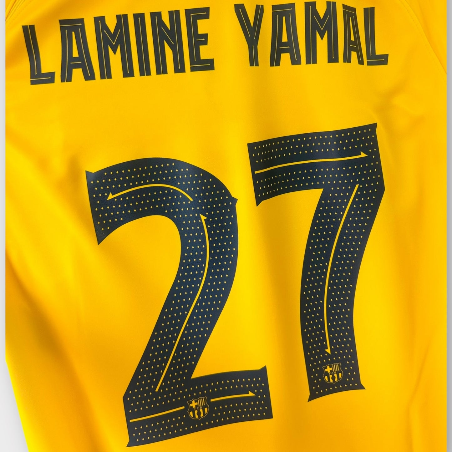 FC Barcelona 2023/24 Senyera 4th - Lamine Yamal *NEW* (XL)