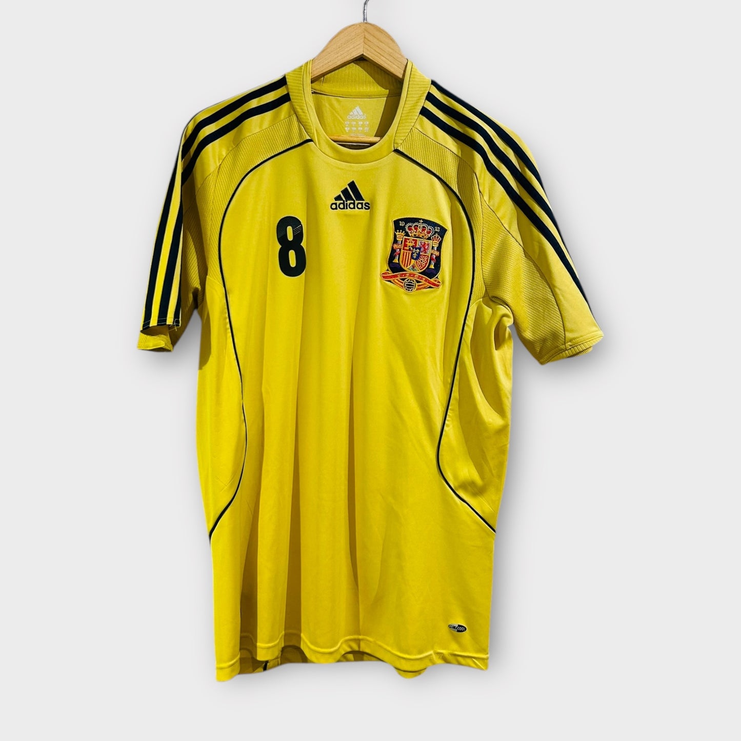 Spain 2008 Away - Xavi 8 (Medium)