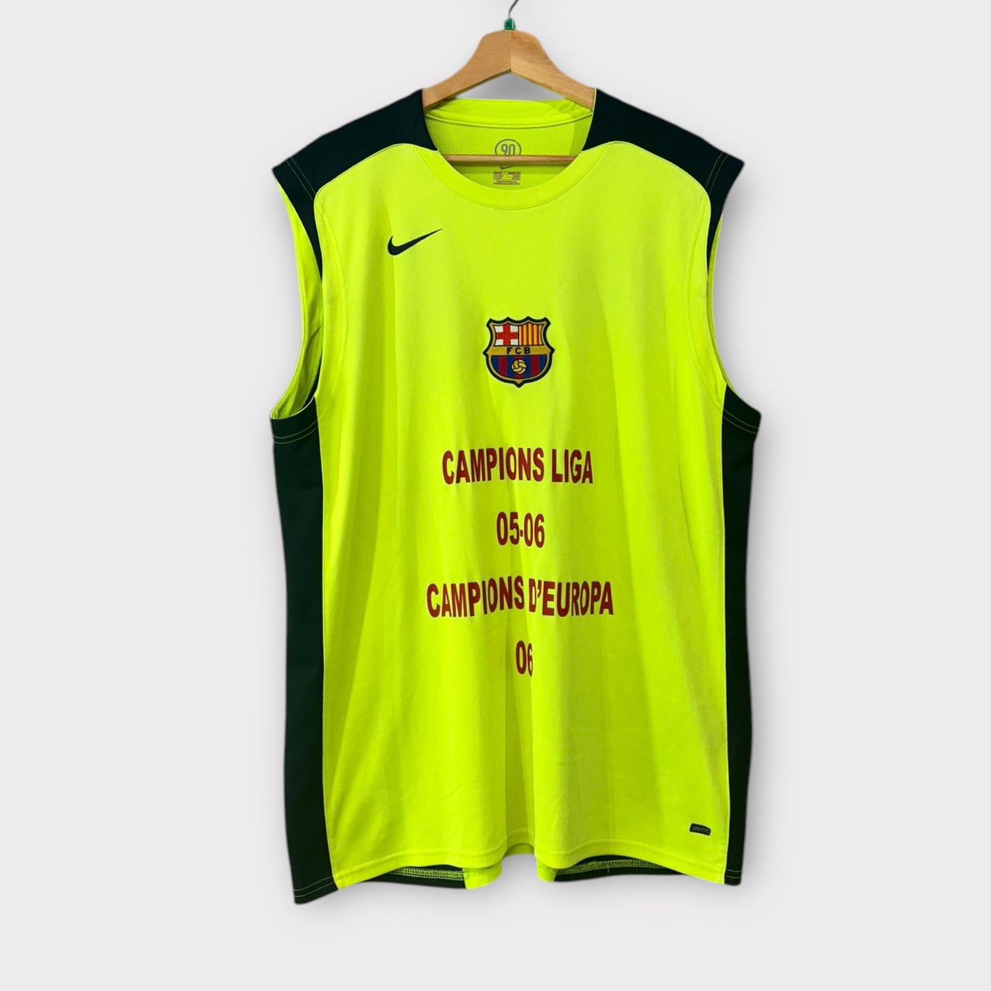 FC Barcelona 2005/06 Nike Vest 'Campeones' (XL)