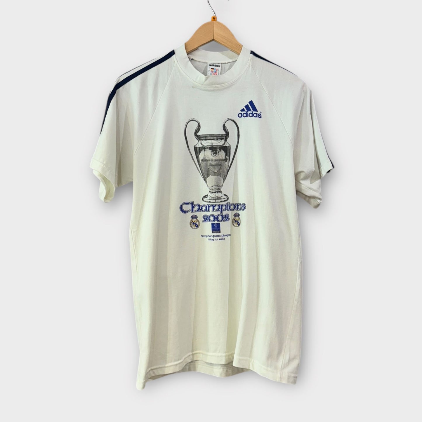 Real Madrid 2002 '9 Veces Campeones' T-shirt (Medium)