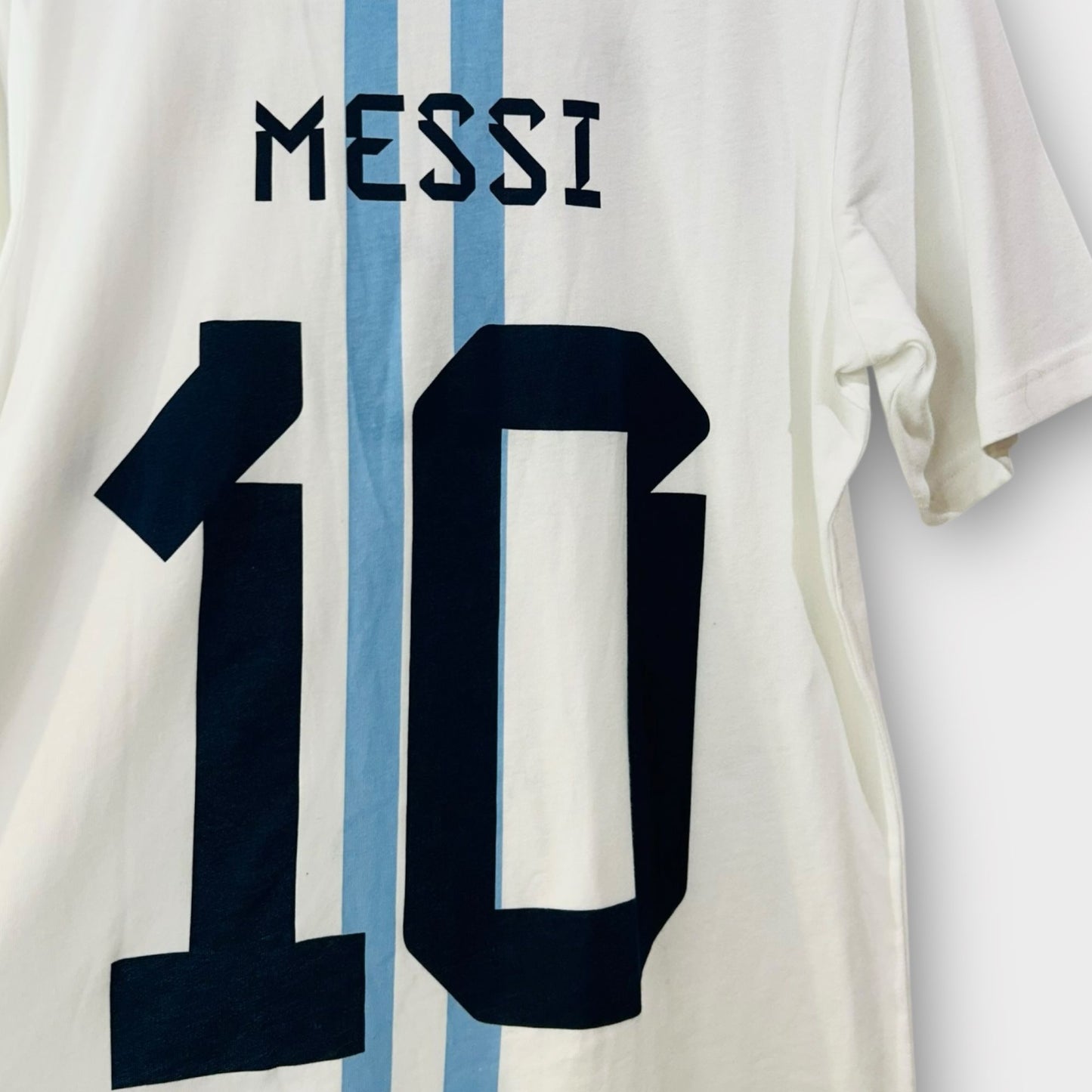 Argentina 2022 WC Champions Messi T-Shirt (Medium)