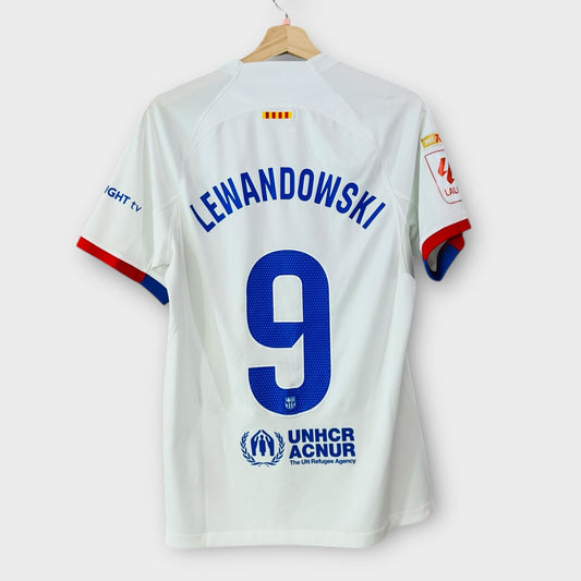 FC Barcelona 2023/24 Away - Lewandowski 9 (Small)