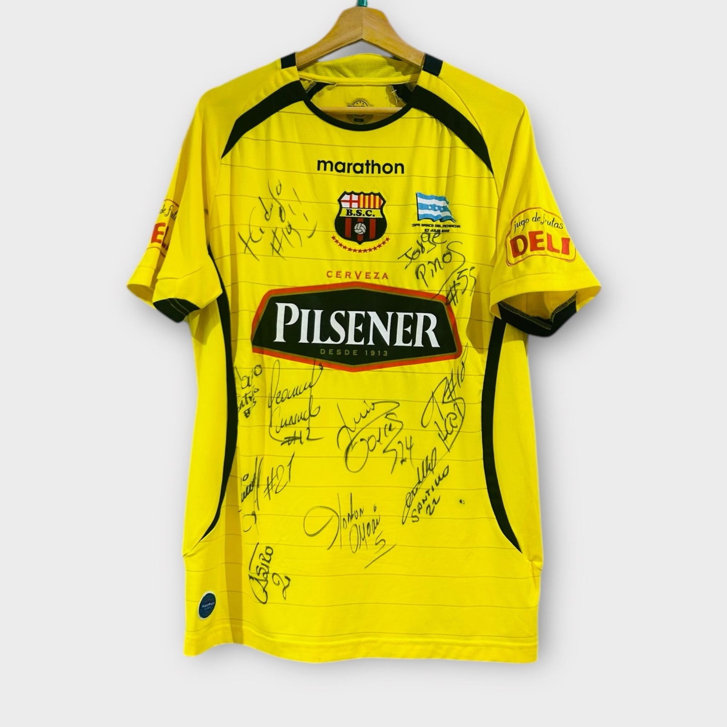 Barcelona SC 2008 Signed - Pilsener 23 (XL)