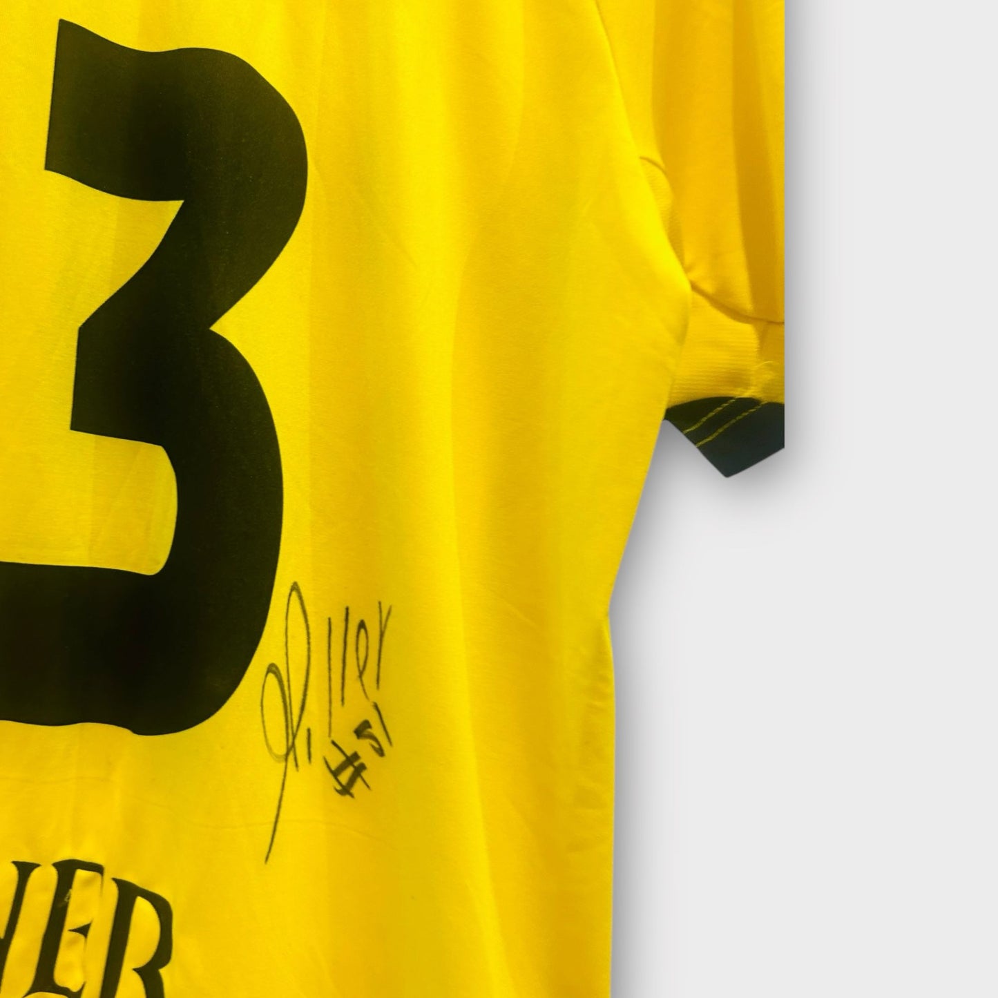 Barcelona SC 2008 Signed - Pilsener 23 (XL)